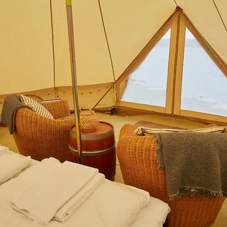 Sandtorgholmen Glamping خيمة فخمة